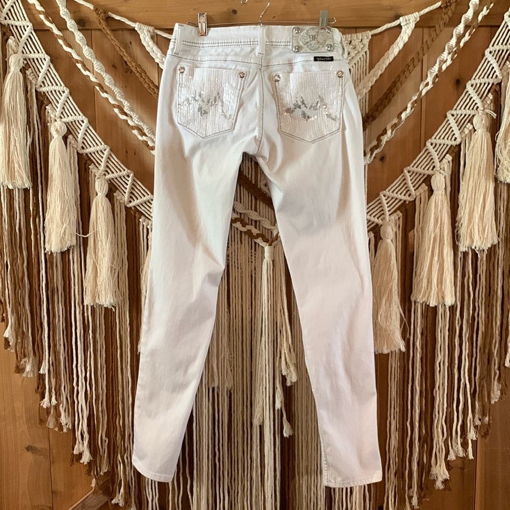 Miss Me White Low Rise Skinny Jean Size 27